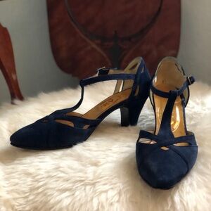 Decobelles & Angels handmade Vintage Style Navy Suede T-Strap Heels sz 9 /9.5